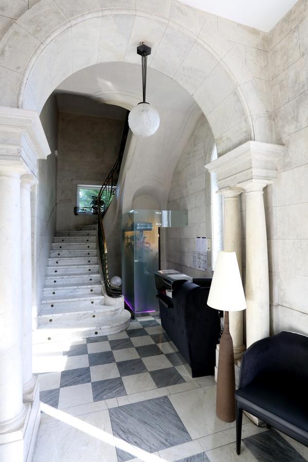 Chateau Blanchard Chazelles-sur-Lyon Екстериор снимка